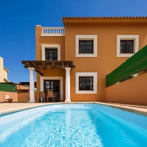 villa-paraiso-corralejo-35660.in-canary-islands.com/